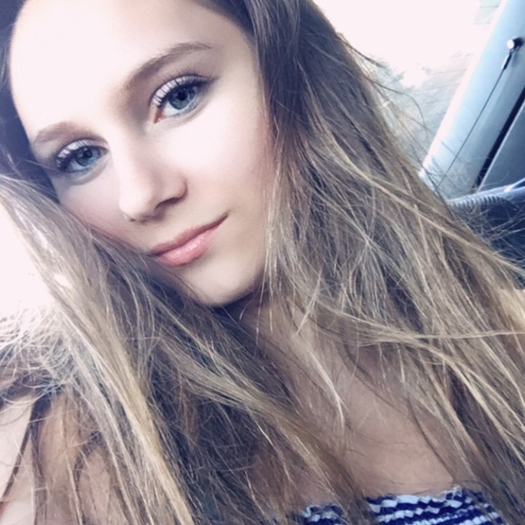 ashleyyy2000